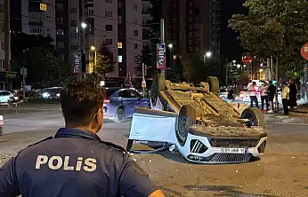 Kayseri'de kaza! Araç takla attı, içinde 3 kişi vardı