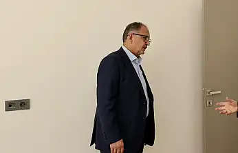 Özhaseki, ortaya çıktı ve eskimeyen dostunu ziyaret etti