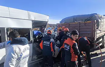 Pınarbaşı'da öğrenci servisi kaza yaptı! Ölü ve yaralılar var