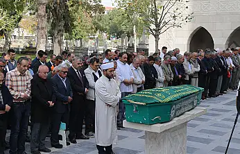 Profesörün annesi Kayseri'de defnedilecek!