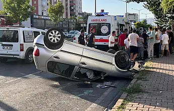 Son dakika... Erkilet Bulvarı'nda 1 araç takla attı!