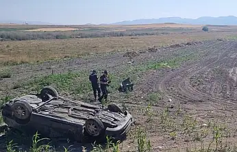 Kayseri'de otomobil takla attı: 2 kişiden acı haber!