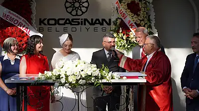 AK Partili Başkan dünya evine girdi