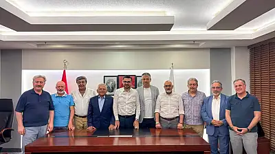 AK Partili isimler gece yarısı buluştu! İşte nedeni...
