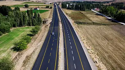 Başkan açıkladı: Binlerce turistin kullandığı yol tek yön oluyor