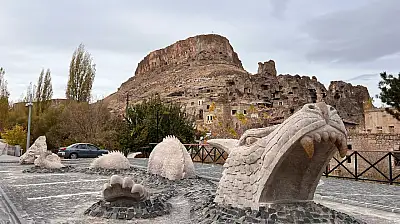 Başkan Kayseri'ye yeni atanan Cumhurbaşkanı Erdoğan'ın 'şanslı' dediği Kaymakama ziyaretçi akınına uğrayan bölgede şifreyi verdi: 3 T!