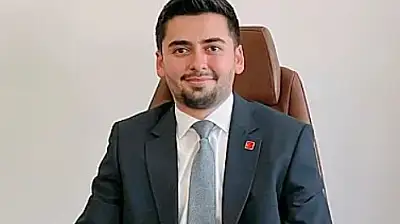 CHP'li eski başkandan gündem yaratan şiir! 'Koltuk sevdasıyla yoldan azdın'