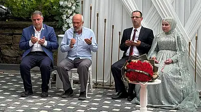 Erbakan'ın danışmanı Kayseri'de nişanlandı!