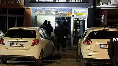 Gece saatlerinde turizm acentesine silahlı saldırı!