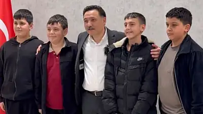 Gençler şaşırttı, Vali Çiçek duygulandı! İşte o sürprizin detayları...