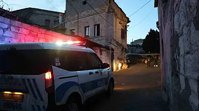 Evinde ölü bulundu