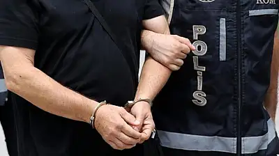 Kayseri'de büyü bozma vaadiyle 794 bin TL dolandırdı