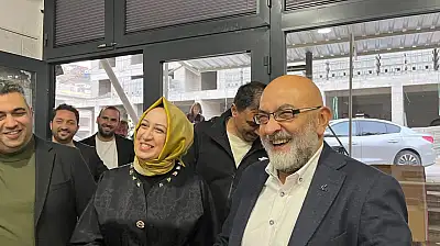 Kayseri'de çarşı pazar ziyareti yapan AK Partili vekil Cıngı: Şikayet yok, verilene şükür var!