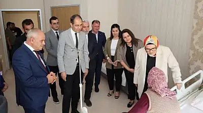 Kayseri'de dikkat çeken hastane ziyareti!