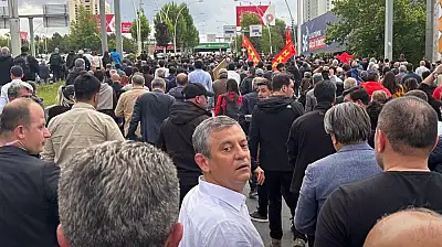 Kayseri'de görevden aldığı isimlerden Özgür Özel'e tam destek