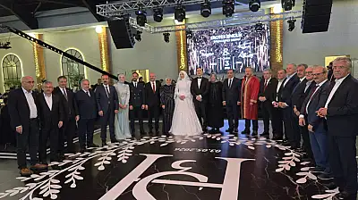 Kayseri'de görkemli düğün! AK Partililer bir araya geldi