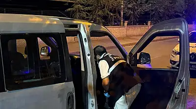 Kayseri'de otostopla aracına aldığı şahıslar tarafından kalbinden bıçaklandı!
