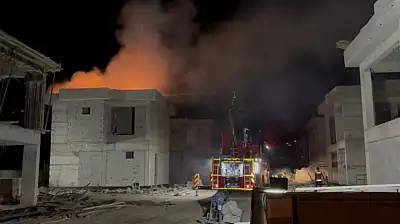 Kayseri'de villanın çatısında yangın! Çıkış nedeni şaşırttı