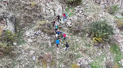 Kayseri'de yürüyüş yaparken kayalıklardan düştü!