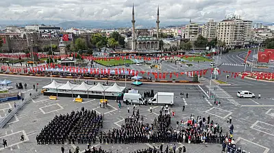 Kayseri'deki 30 Ağustos Zafer Bayramı törenlerinde bir ilk yaşandı