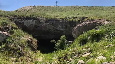 Kayseri'deki tepenin altından şehir çıktı! Tümünü kaplıyor