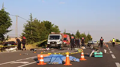 Kayseri-Kırşehir yolunda can pazarı! Gurbetçi aileden 3 kişi öldü