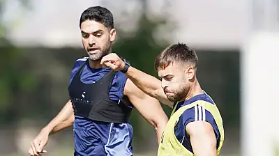 Kayserispor'dan ayrılan Ali Karimi'nin yeni takımı şaşırttı!