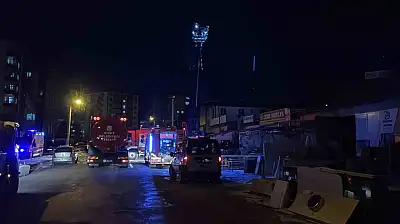 Mobilya imalathanesinde yangın