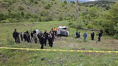 Öğrenci servisi şarampole uçtu: İkisi öğrenci üç kişi hayatını kaybetti!