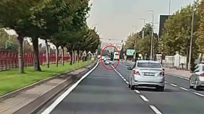 Kayseri'de motosiklet sürücüsü havaya savruldu!
