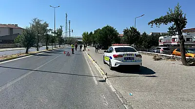 Tomarza'da acı kaza: Otomobil bisikletliyi canından etti