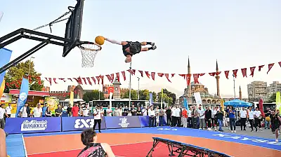 Türkiye'de bir ilk! Kayseri Cumhuriyet Meydanı'nda yapıldı