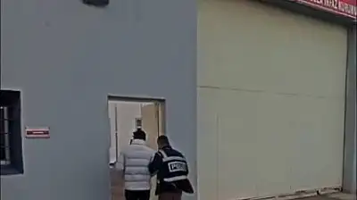 Yozgat'ta sokakta yürüyen firariyi polis yakaladı