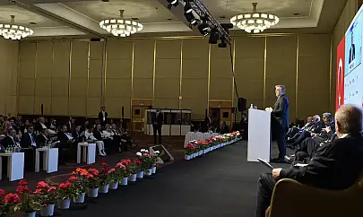 Abdullah Gül'den 'İlkesiz lider' çıkışı: Kurumlar ilkesiz liderlerce çalışamaz ve itibarsız hale getirildi!
