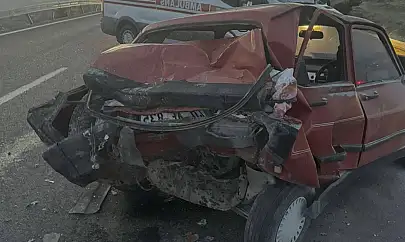 Araçlar hurdaya döndü: Ölü ve yaralılar var