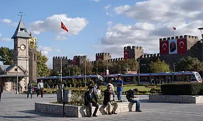 Dikkat! Kayseri'de Perşembe günü saat 13'ten sonra kapanıyor!