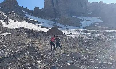 Erciyes'in zirvesinde mahsur kalan kişi kurtarıldı