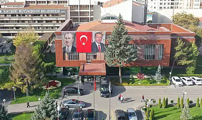 Kayseri Büyükşehir Belediyesi'ndeki toplantı öncesi CHP'den dikkat çeken görüşme