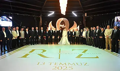Kayseri'de AK Parti'yi buluşturan düğün…