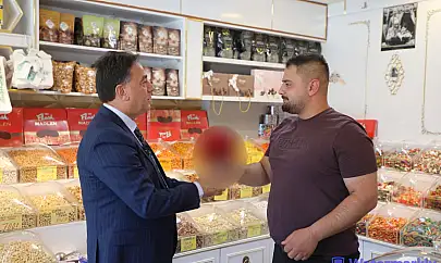 Kayseri'de Başkan esnafa bakın ne hediye etti?