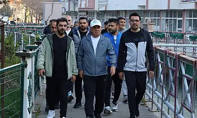 Kayseri'de belediye başkanı, belediye yöneticilerini sabah erken saatte kaldırıp, spor yaptırdı! İşte nedeni