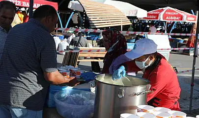 Kayseri'de ücretsiz çorba dağıtıldı