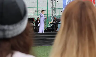 Kayseri'de Yaz Şenliği rüzgarı! Ünlü sanatçılar sahne aldı