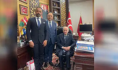 MHP'li isim oğluyla Bahçeli'yi ziyaret etti: Daha iyi gördük