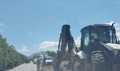 Muhtarın yol isyanı: Yapılan hizmeti bozmak mı yoksa hizmet yapmak mı?