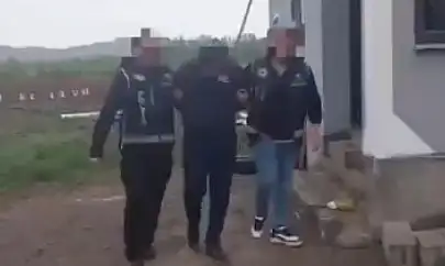 Sahte altın üreticilerine ve tefecilere eş zamanlı baskın