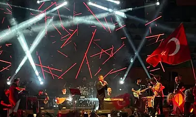 Ünlü şarkıcı Kayseri'ye geliyor! Şenlikte konser verecek