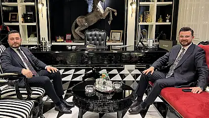 AK Parti'de dikkat çeken buluşma!  Elitaş'ın yardımcısı dün Ankara'da bugün Kayseri'de!