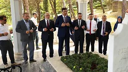 Arıkan katili ayaklarından asılan ismin mezarını ziyaret etti