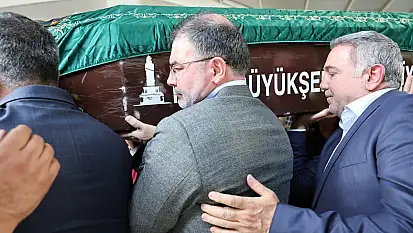 Erciyes Anadolu Holdingin eski CEO'su uzun süre sonra o cenazede göründü